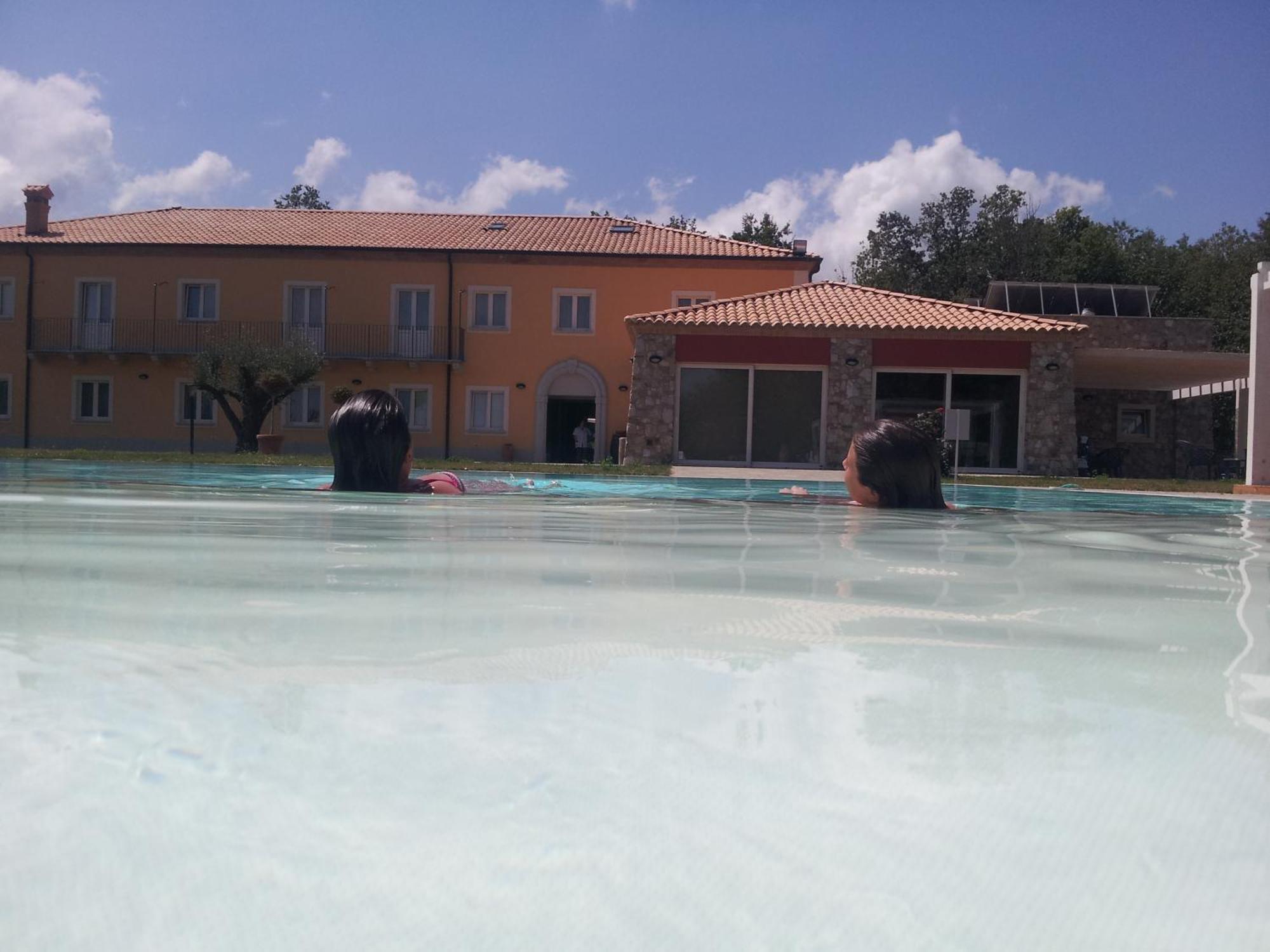 Agriturismo Creta Rossa Torre di Ruggiero Bagian luar foto