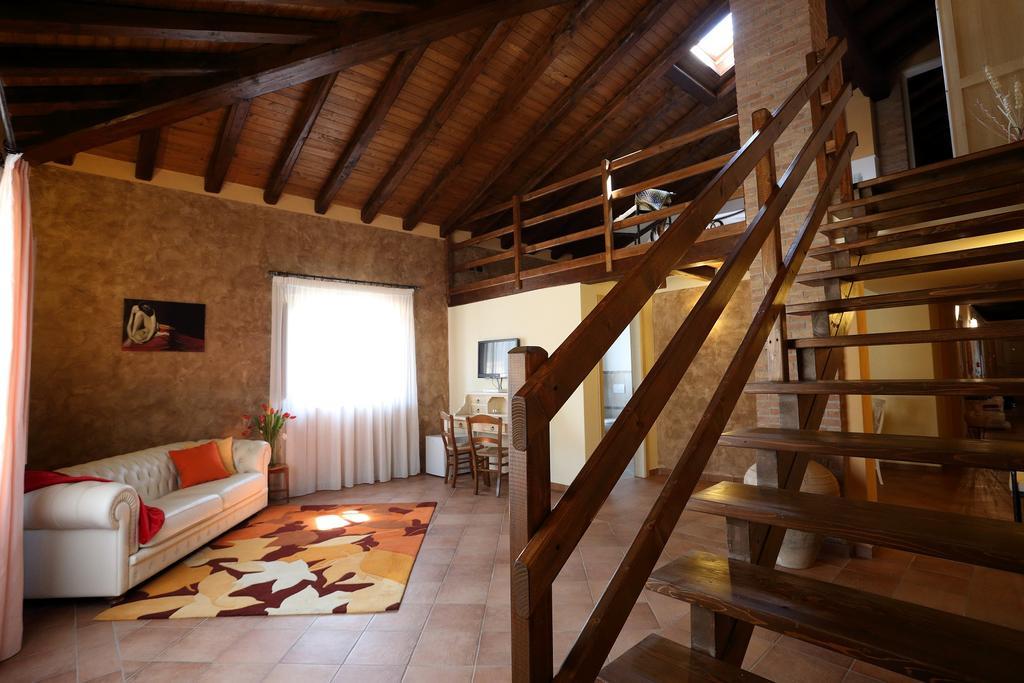 Agriturismo Creta Rossa Torre di Ruggiero Bagian luar foto
