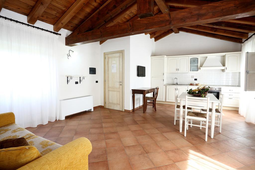 Agriturismo Creta Rossa Torre di Ruggiero Bagian luar foto